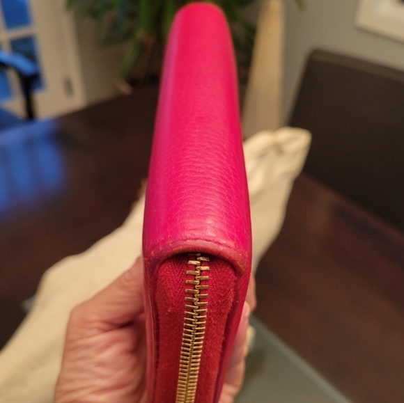 GUCCI Pebbled Calfskin Soho Zip Around Wallet Tabasco Red ❤️ - Picture 8 of 12